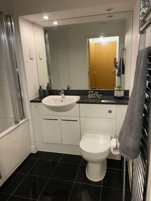 1 Bedroom Apartment Royal Docks Londres Exterior foto